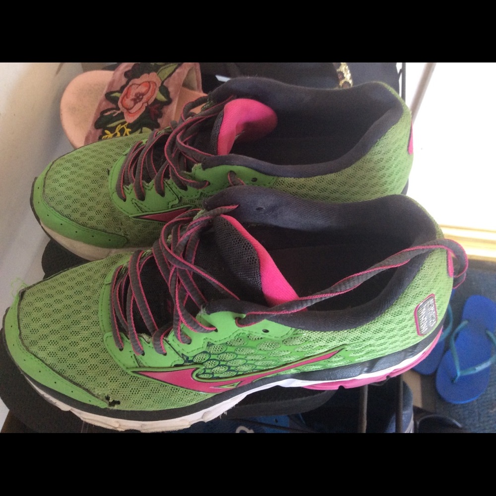 Pre-owned Women’s MIZUNO Green Sz. 7.5